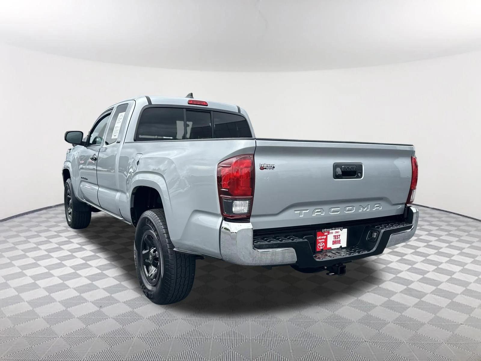 Used 2022 Celestial Silver Metallic Toyota SR5 image 7