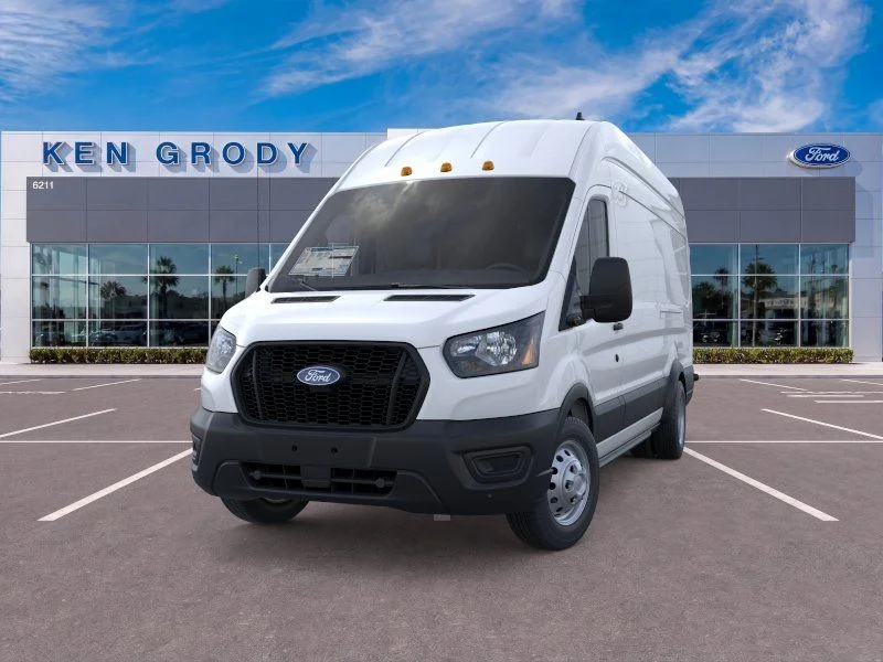 New 2026 Oxford White Ford Base image 2