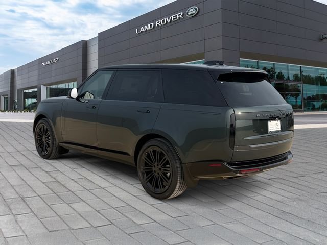 New 2026 Belgravia Green Land Rover SE image 3
