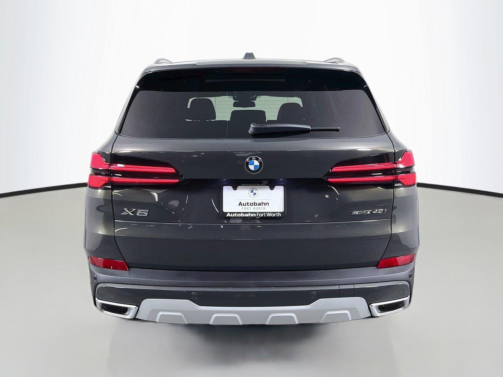 New 2026 Dravit Grey Metallic BMW sDrive40i image 6