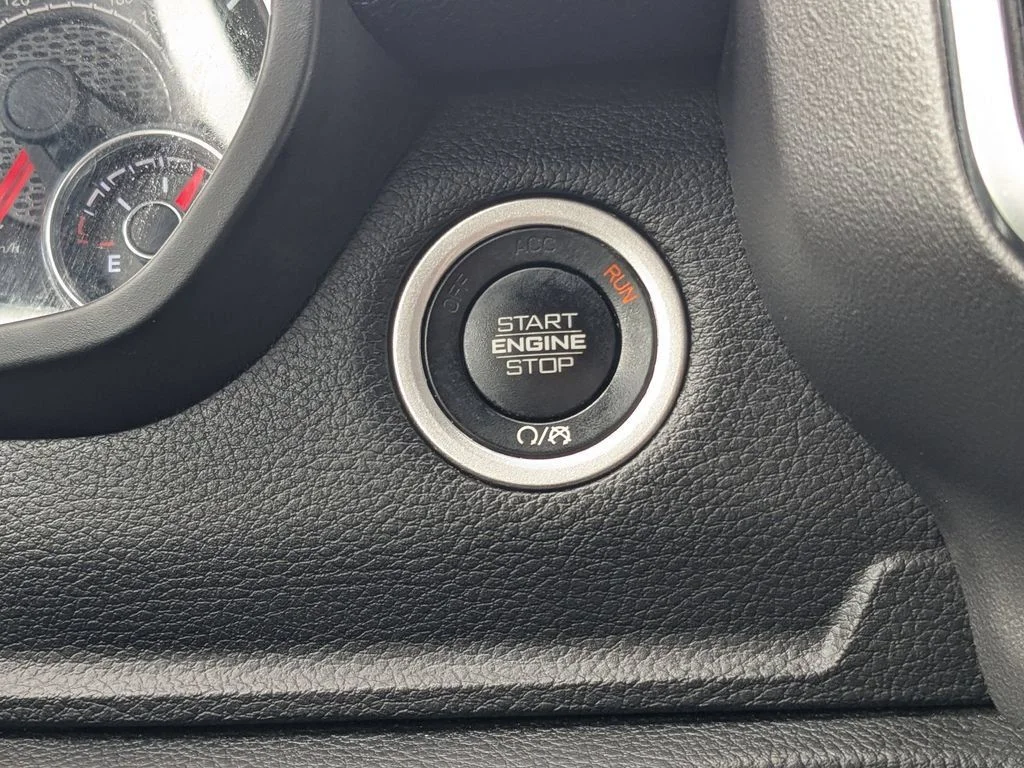 Used 2024 Silver Ram Laramie image 29