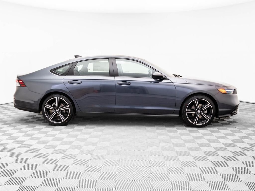 New 2026 Meteorite Gray Metallic Honda SE image 7