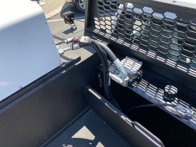 2025 Ford F-600 Super Duty Chassis Cab XL - Photo 24