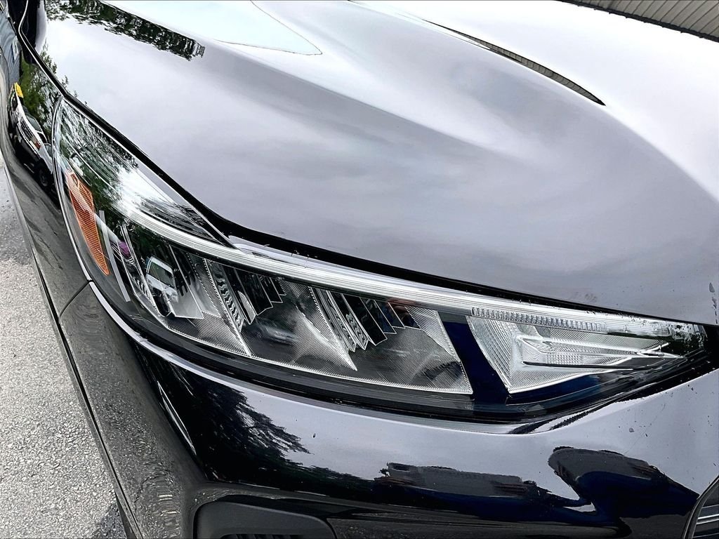 Used 2024 Black Metallic Ford ST-Line Select image 32