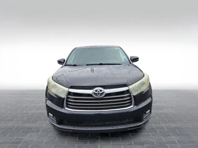 Used 2015 Toyota Highlander LE Plus with VIN 5TDZKRFH8FS105622 for sale in Bassett, VA