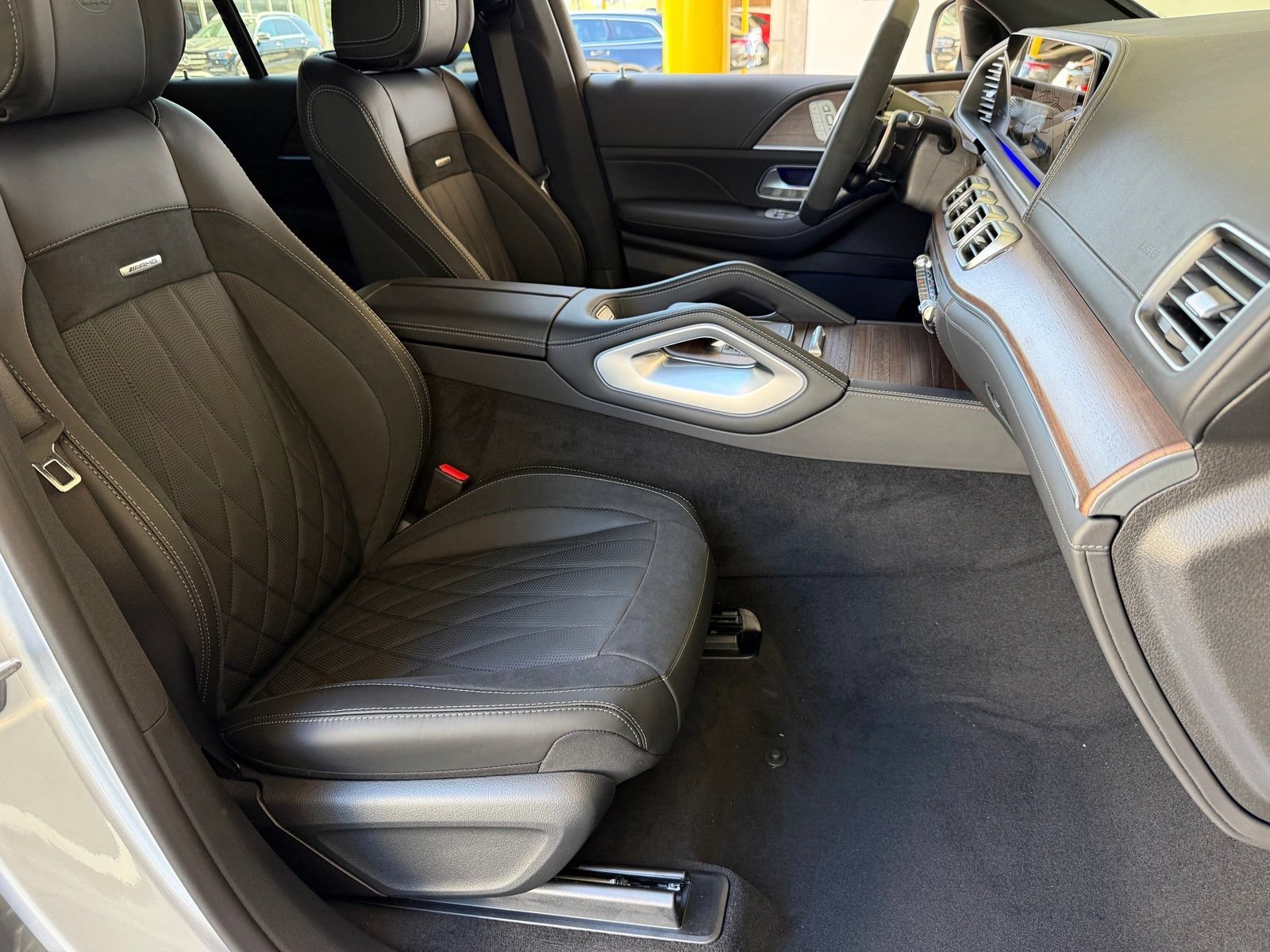 New 2026 Cirrus Silver Metallic Mercedes-Benz AMG® GLE 53 4MATIC+ Coupe image 40