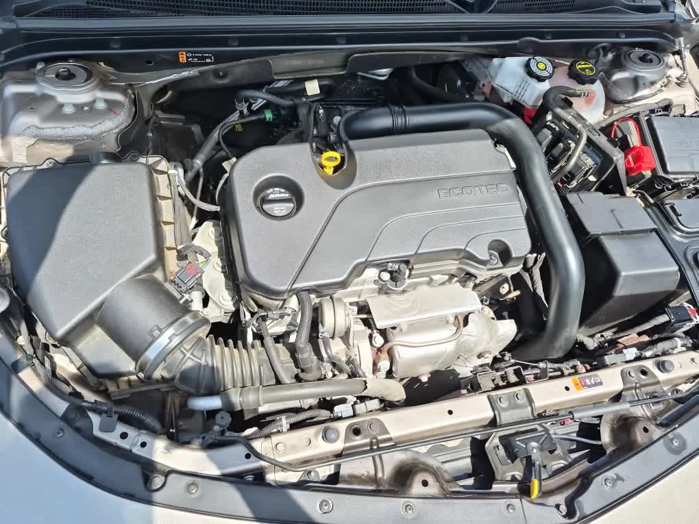Used 2024 Mineral Gray Metallic Chevrolet LT image 19