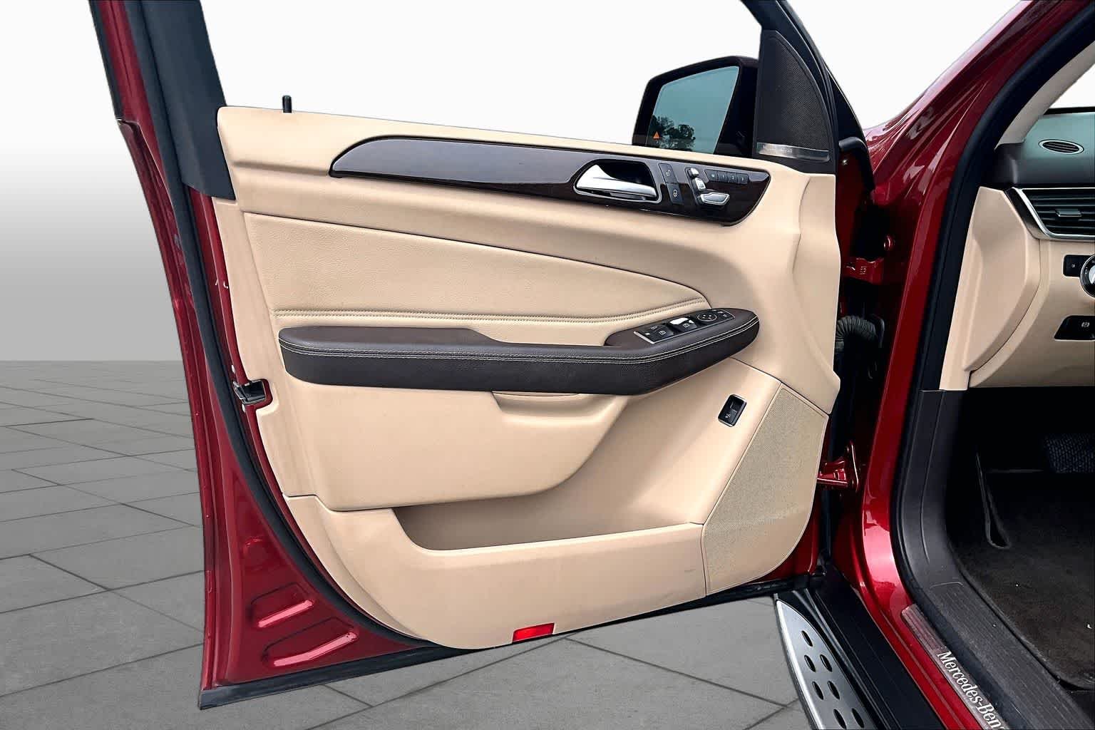 Used 2016 designo Cardinal Red Metallic Mercedes-Benz GLE 350 image 22