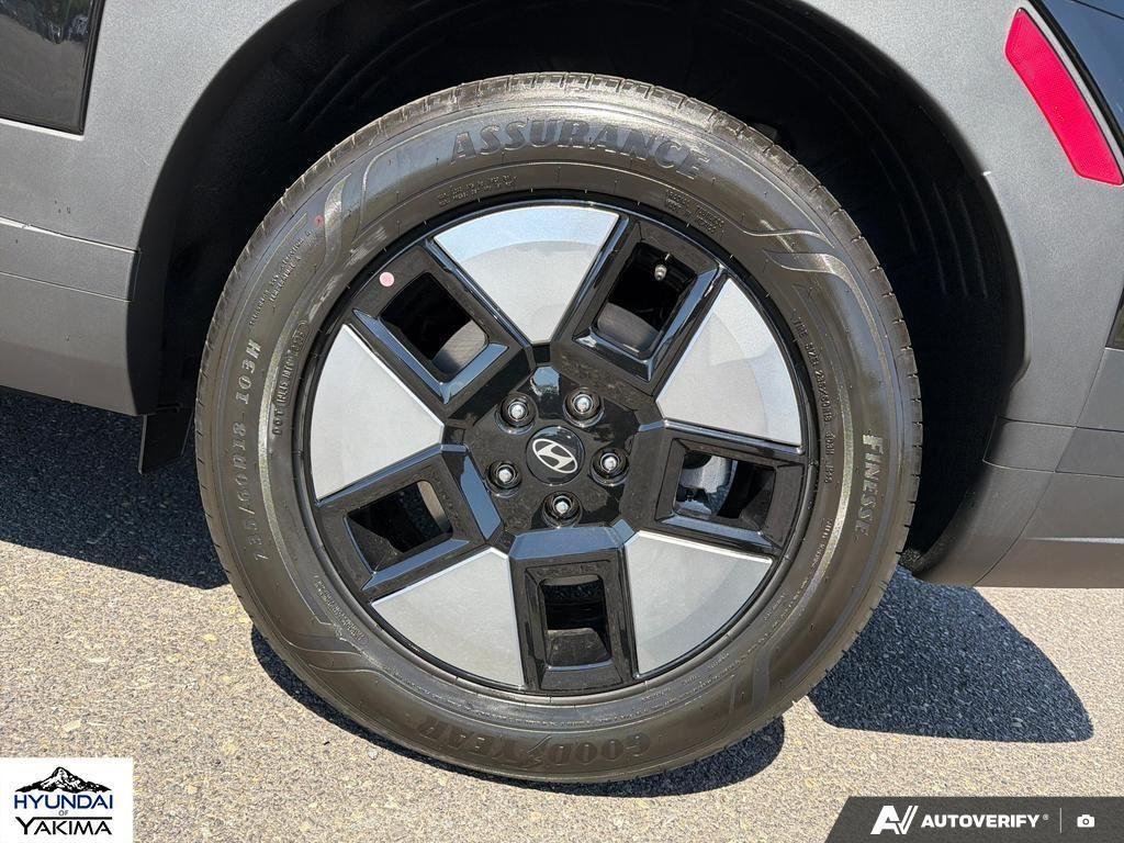 New 2026 Phantom Black Hyundai SEL image 6