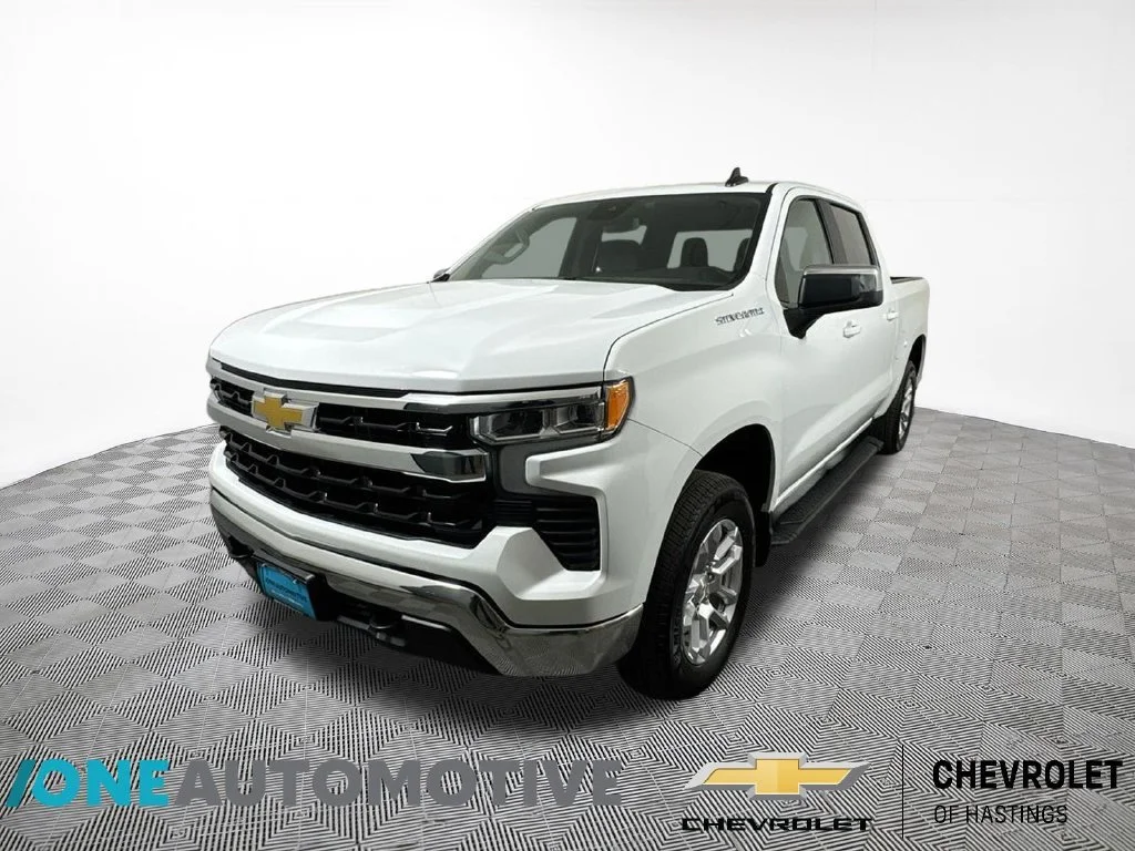 Used 2024 Summit White Chevrolet LT image 1