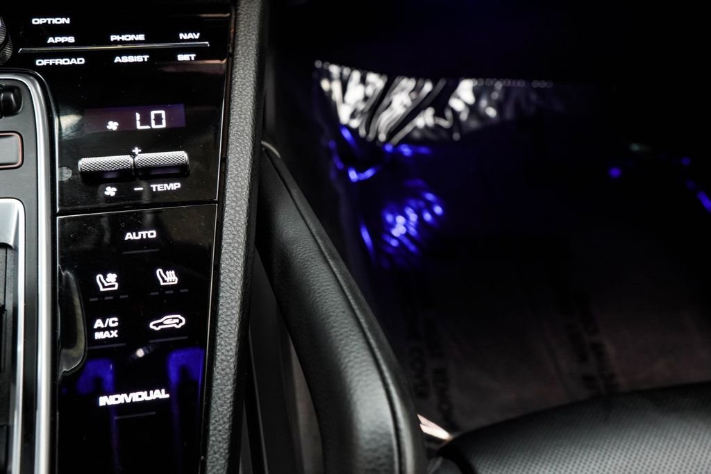 Used 2021 Black Porsche Base image 28