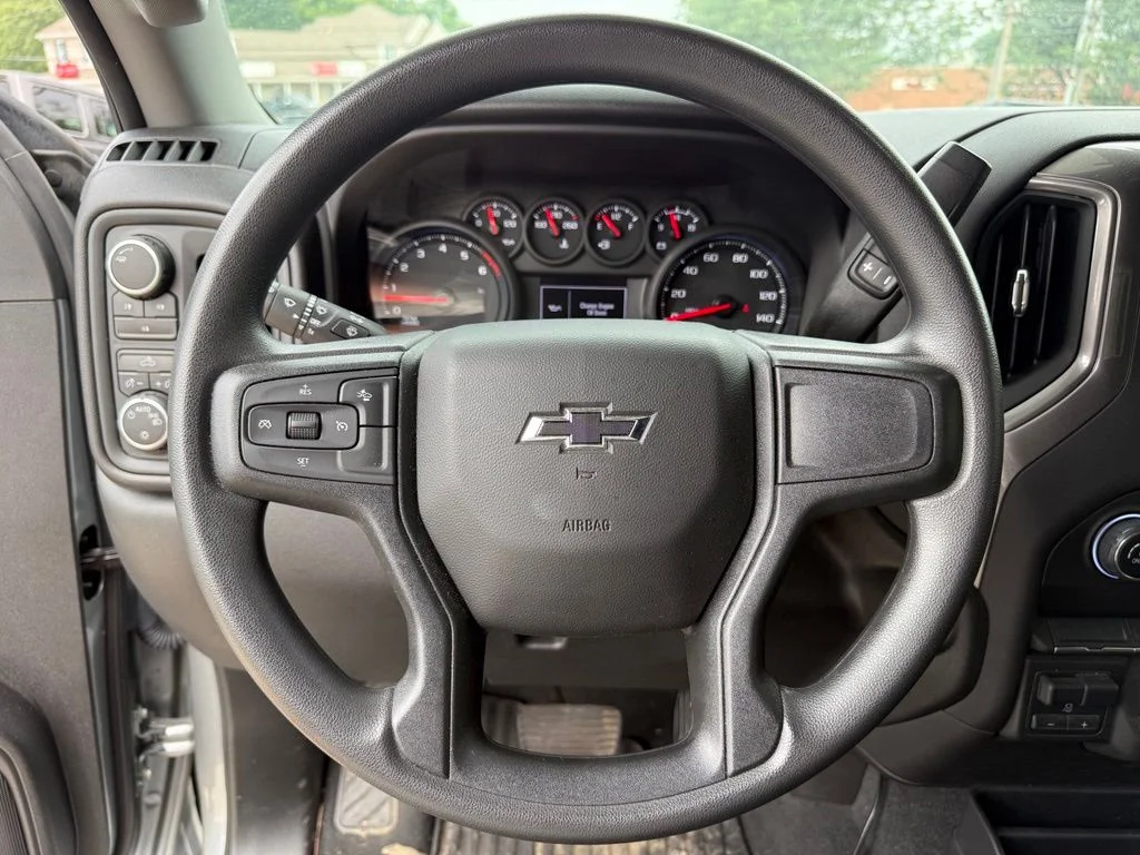 Used 2025 Gray Chevrolet Custom image 16