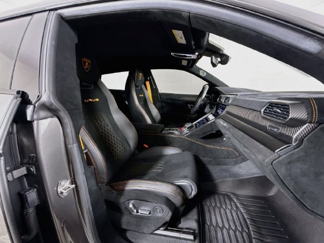 Used 2023 Gray Lamborghini Performante image 30