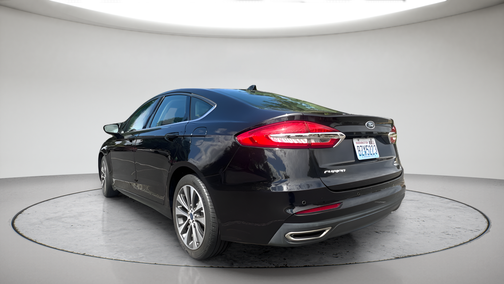 Used 2019 Black Ford SE image 5