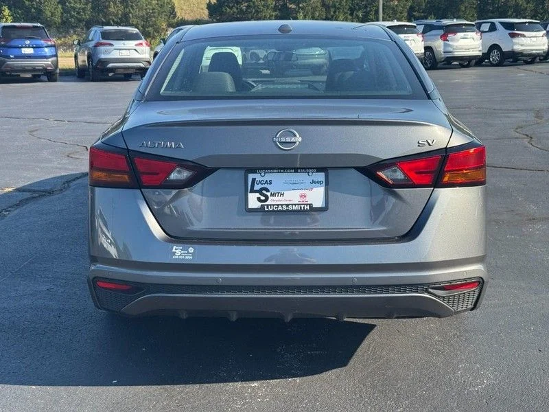 Used 2024 Gray Nissan 2.5 SV image 4