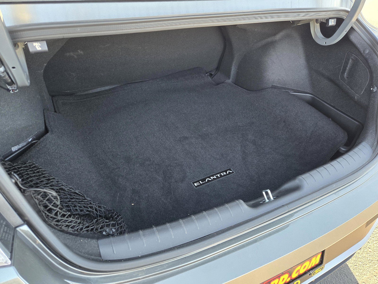Used 2025 Amazon Gray Hyundai SE image 27