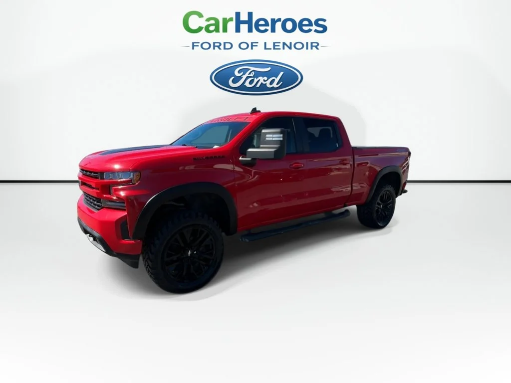 Used 2020 Red Chevrolet RST image 4