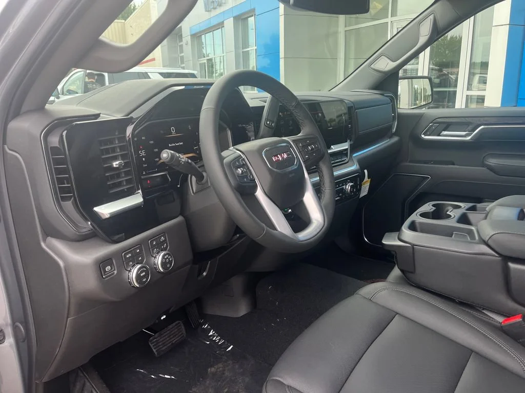 2026 GMC Sierra 1500 SLT - Photo 10
