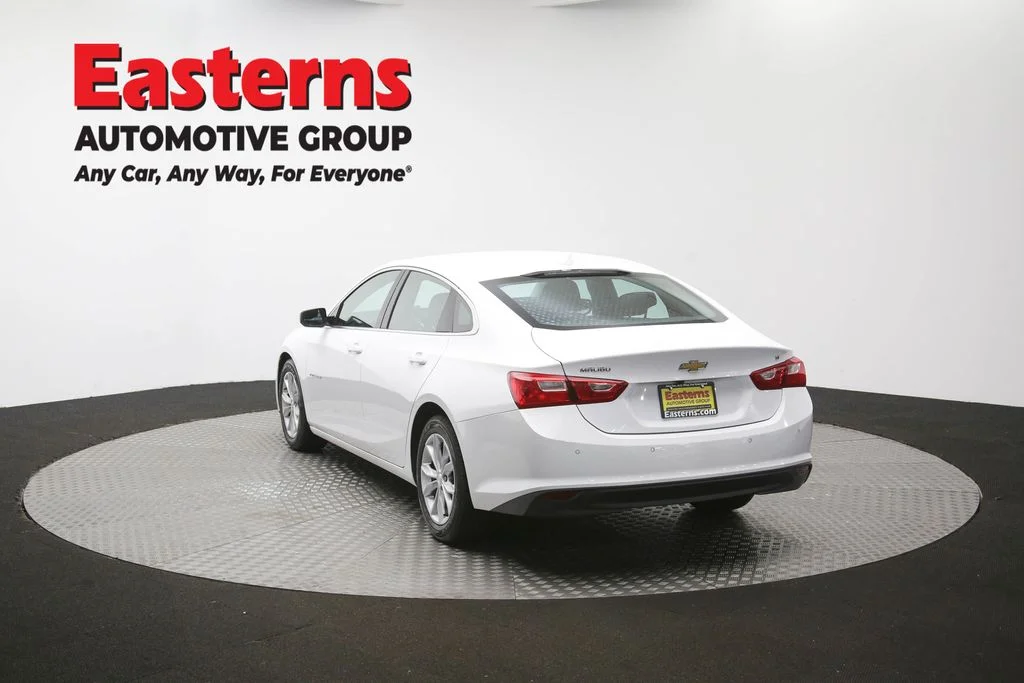 Used 2025 White Chevrolet LT image 35