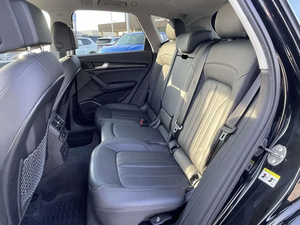 Used 2020 Mythos Black Metallic Audi Premium Plus image 3