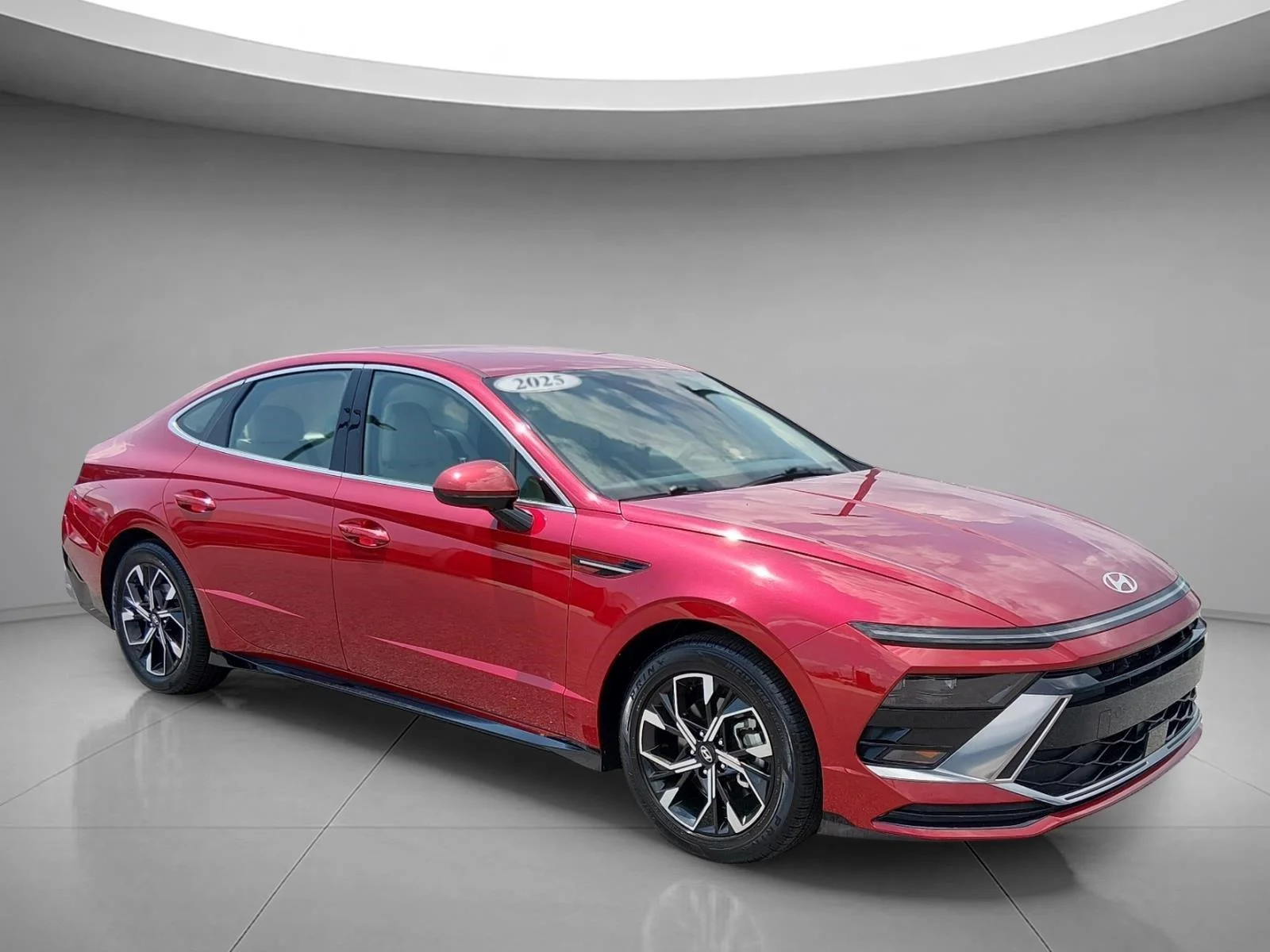 Used 2025 Ultimate red Hyundai SEL image 7