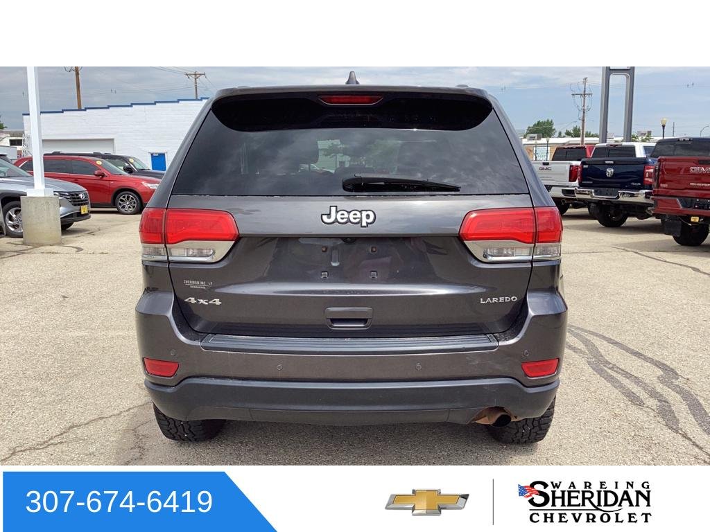 Used 2017 Gray Jeep Laredo image 4