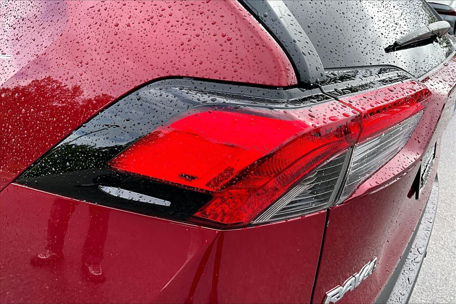 Used 2022 Ruby Flare Pearl Toyota XLE Premium image 30