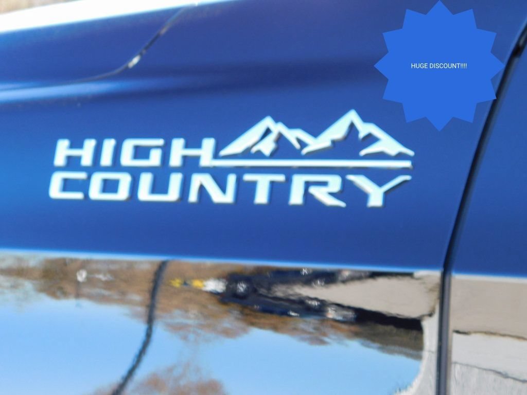 2025 Chevrolet Suburban High Country - Photo 50