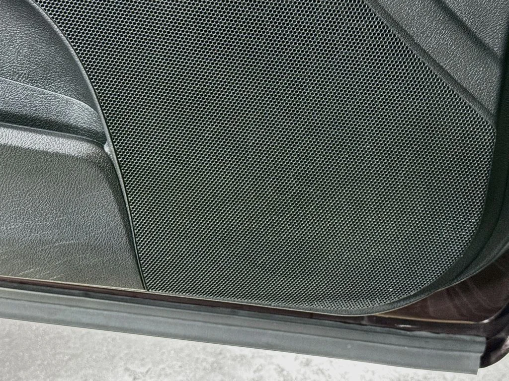 Used 2013 Red Toyota XLE Touring image 22