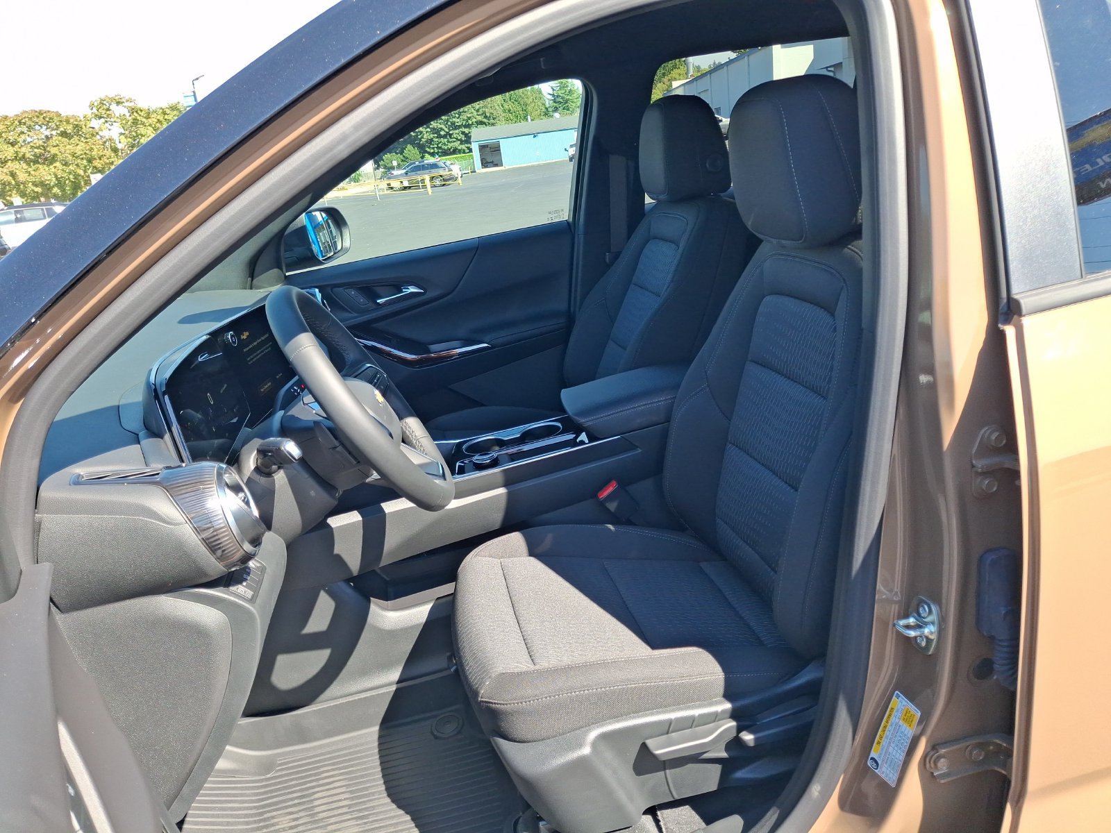 2027 Chevrolet Equinox LT - Photo 17