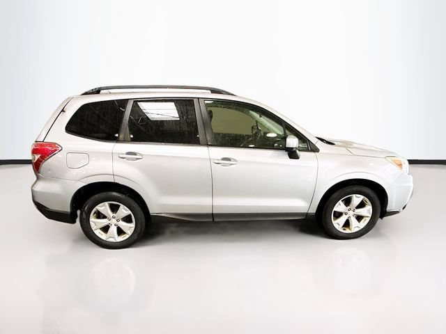 Used 2014  Subaru 2.5i Premium image 5
