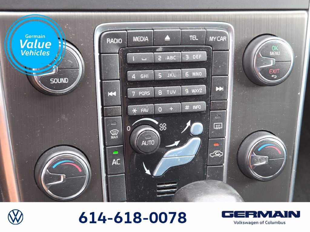 Used 2012  Volvo T5 image 30