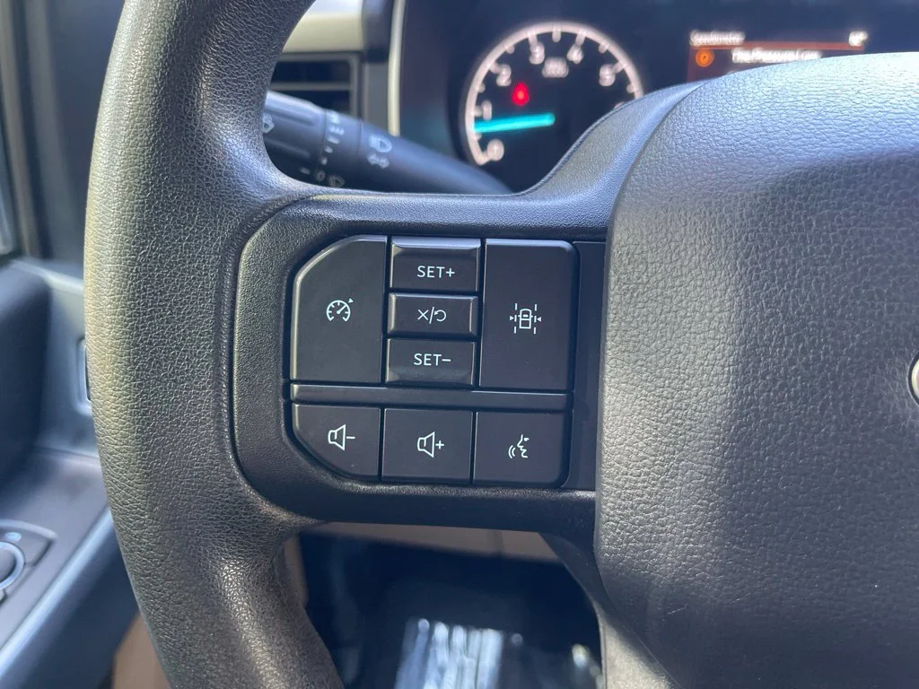 Used 2023 Black Ford XLT image 19