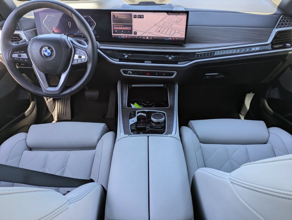 Used 2024 Skyscraper Grey Metallic BMW sDrive40i image 16
