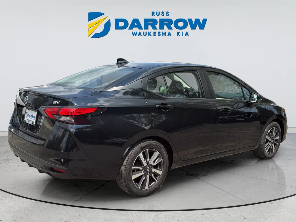Used 2021 Black Nissan 1.6 SV image 5