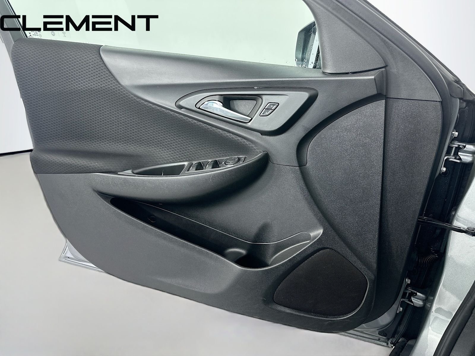 Used 2024 Gray Chevrolet LT image 27