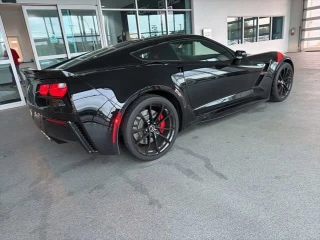 Used 2017 BLACK Chevrolet Grand Sport 1LT image 8