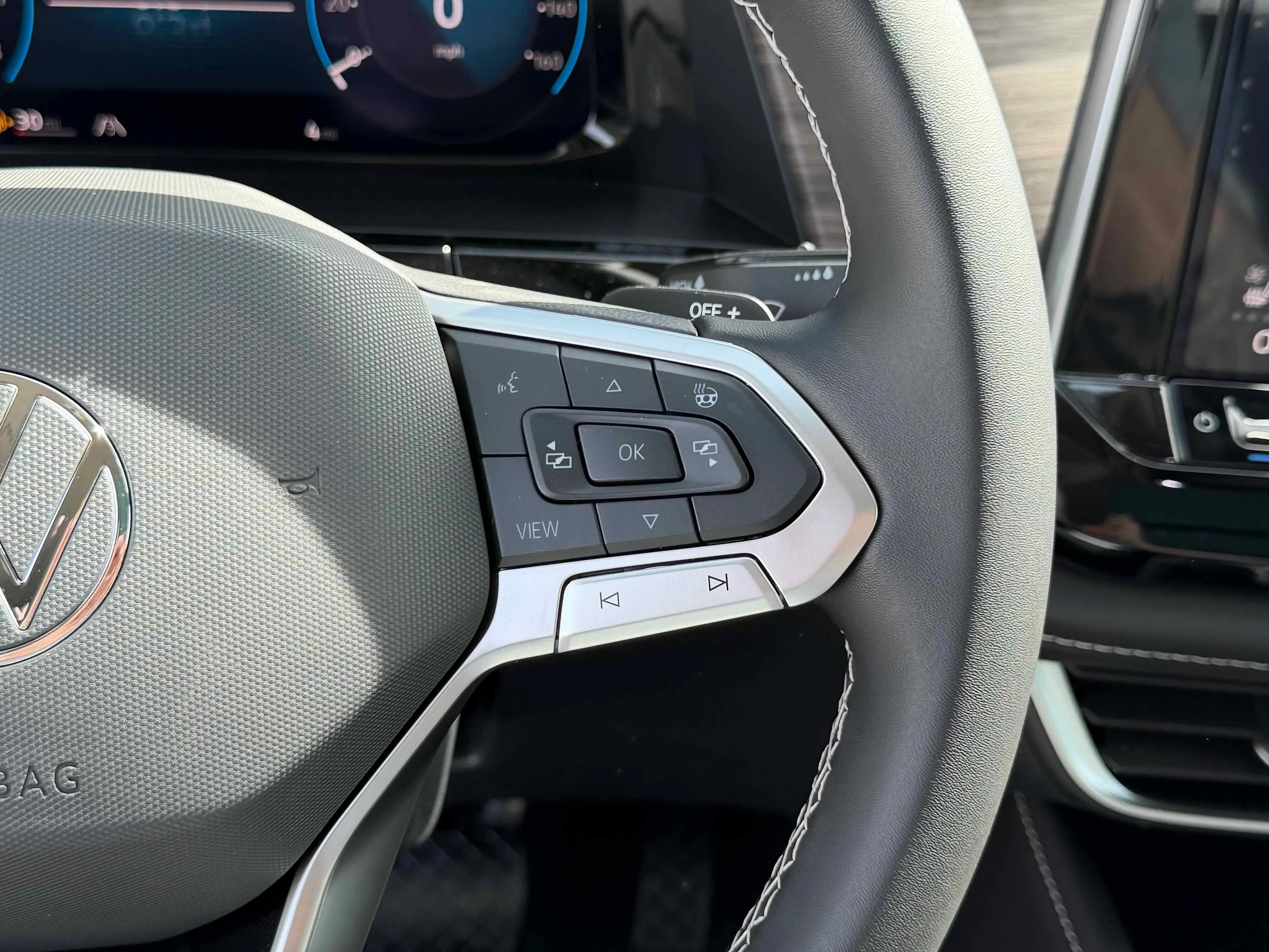 New 2026 Blue Volkswagen 2.0T SEL image 18