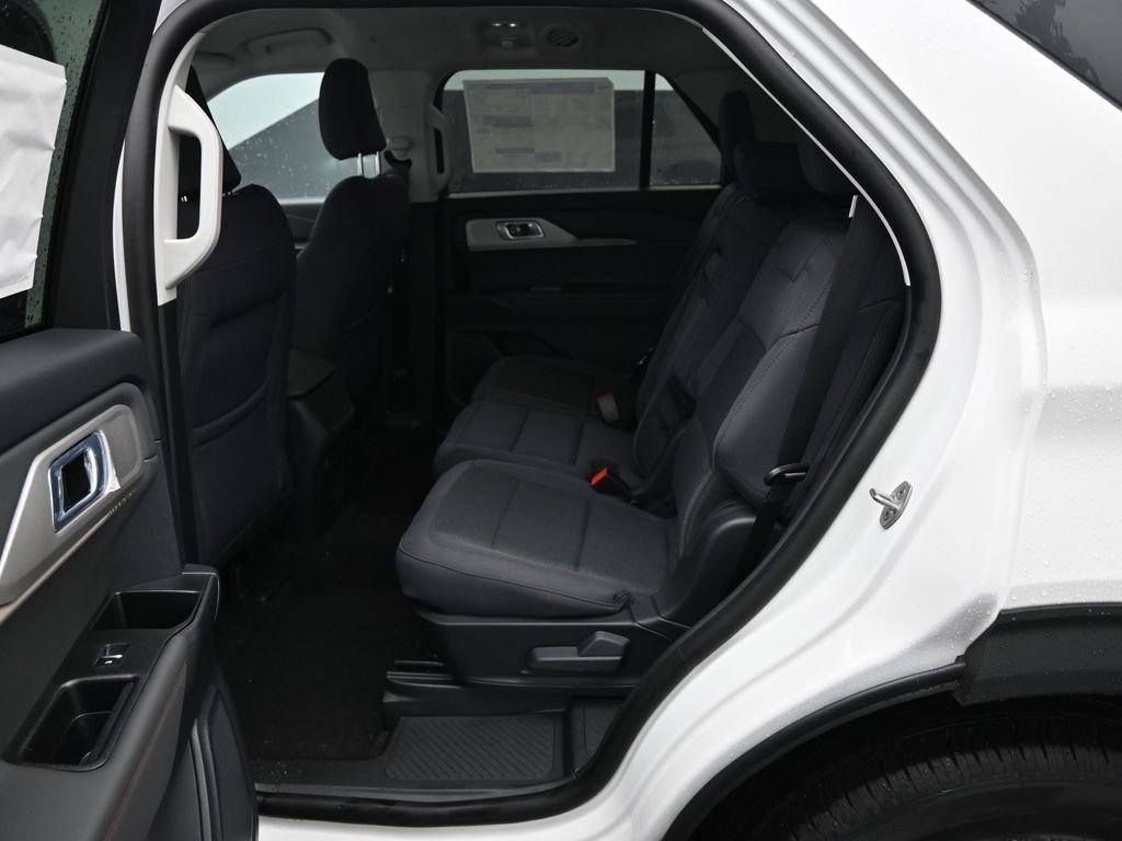 New 2026 Star White Metallic Tri-Coat Ford Active image 49
