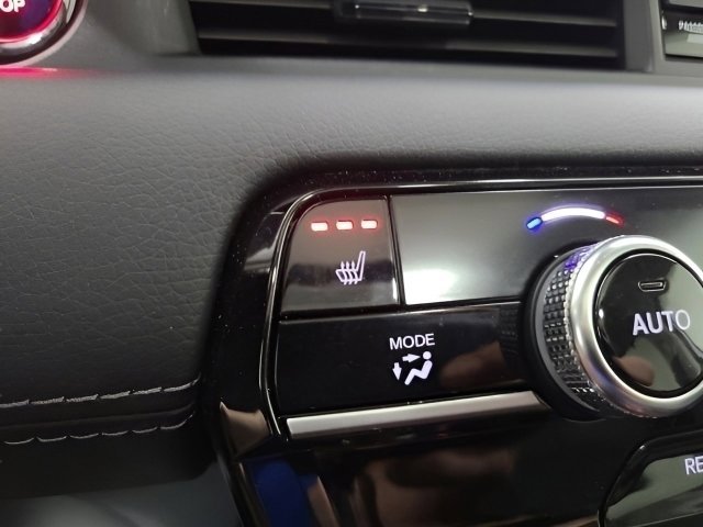 Used 2025 Platinum White Pearl Honda Touring image 37