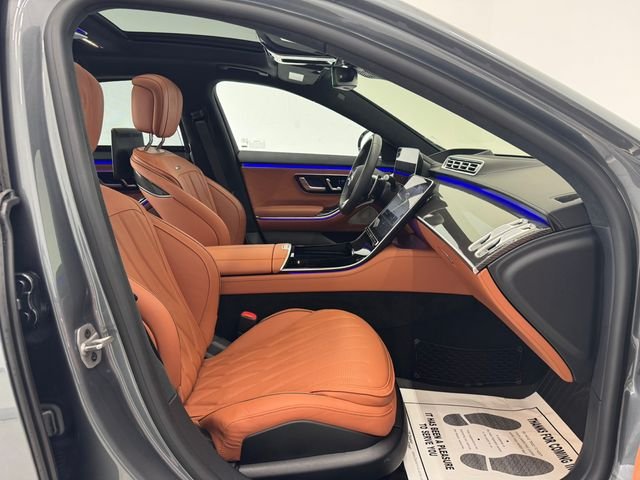 Certified Used 2025 Selenite Gray Metallic Mercedes-Benz S 63 E AMG® image 17