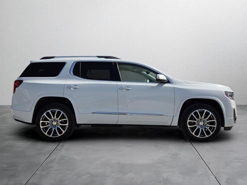 Used 2023 WHITE GMC FWD 4DR DENALI image 5