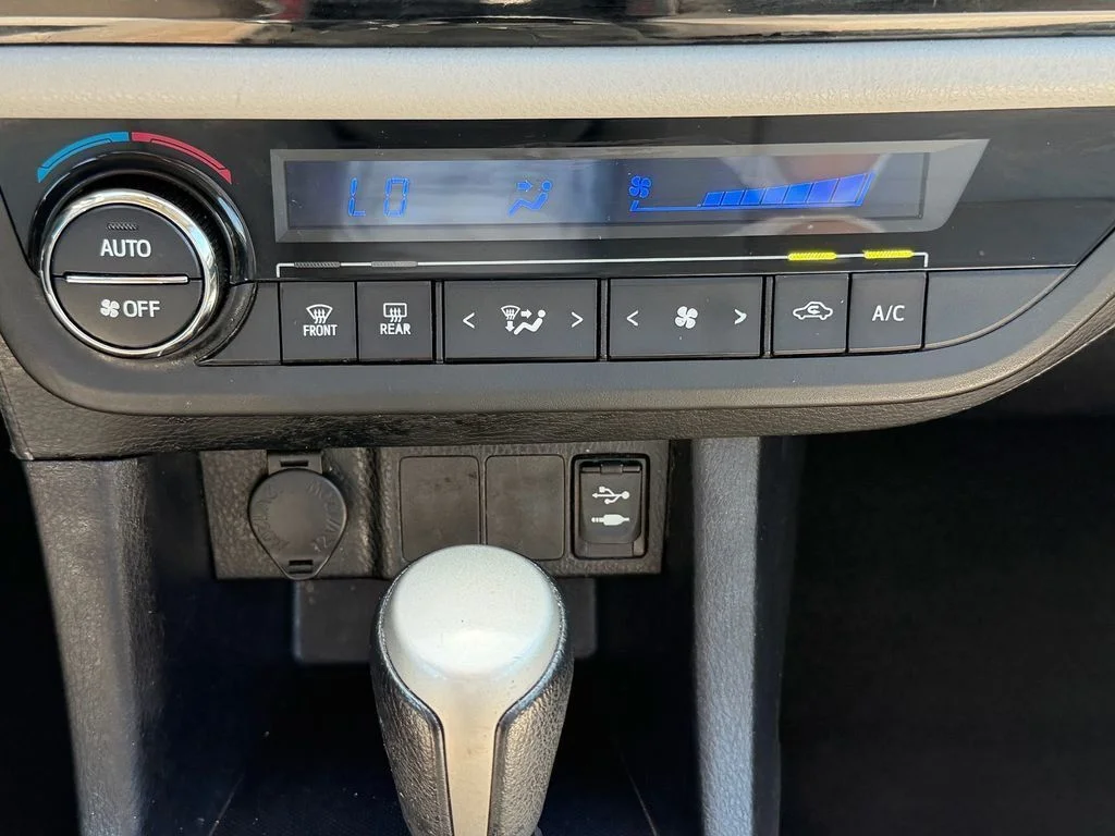 Used 2015 Gray Toyota LE image 15