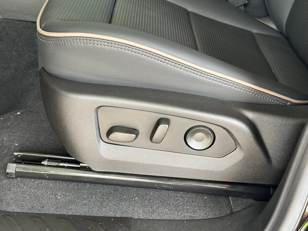 2026 GMC Canyon Denali - Photo 14
