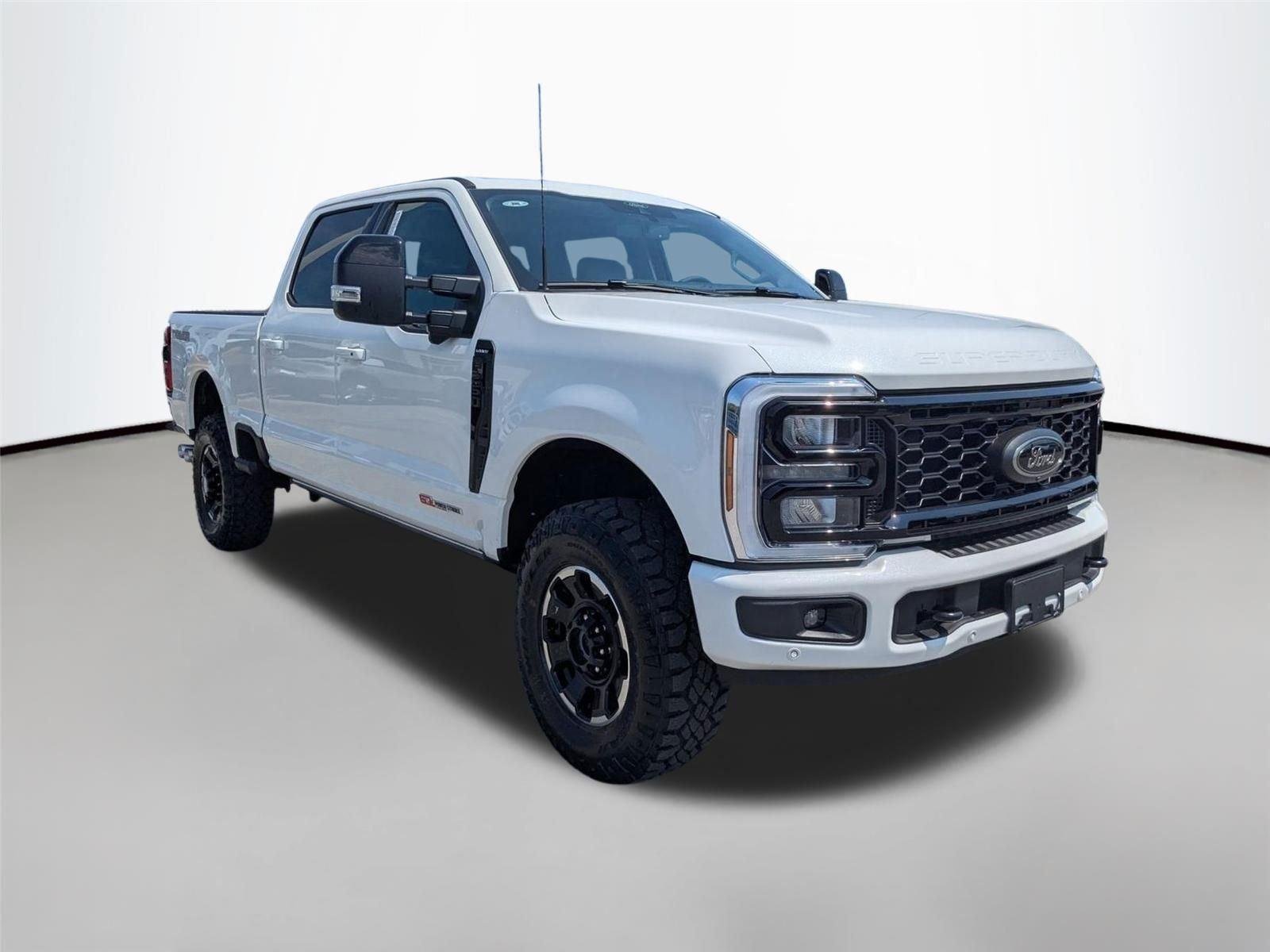 New 2026 Star White Metallic Tri-Coat Ford F-250® Lariat® image 3