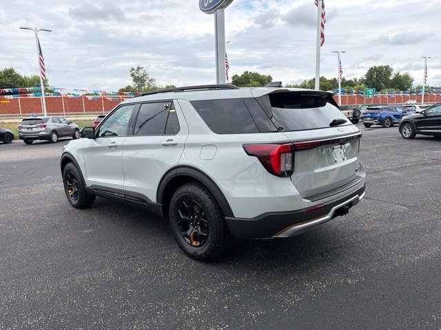New 2027 Avalanche Gray Ford Tremor image 24