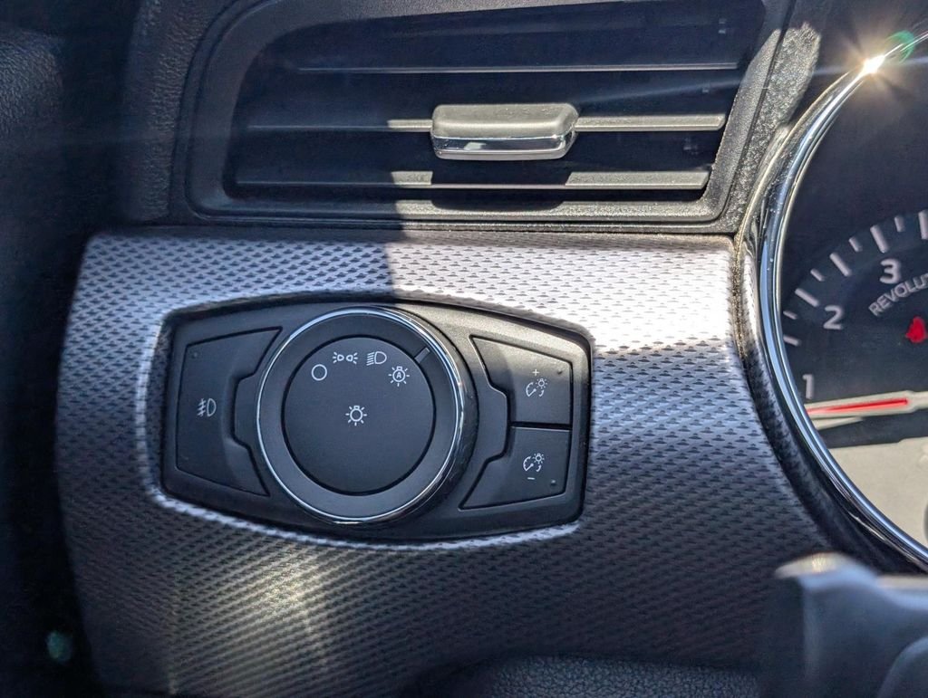 Used 2017 White Ford GT image 33