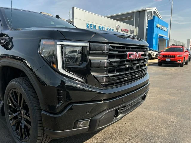New 2026 Onyx Black GMC Elevation image 5