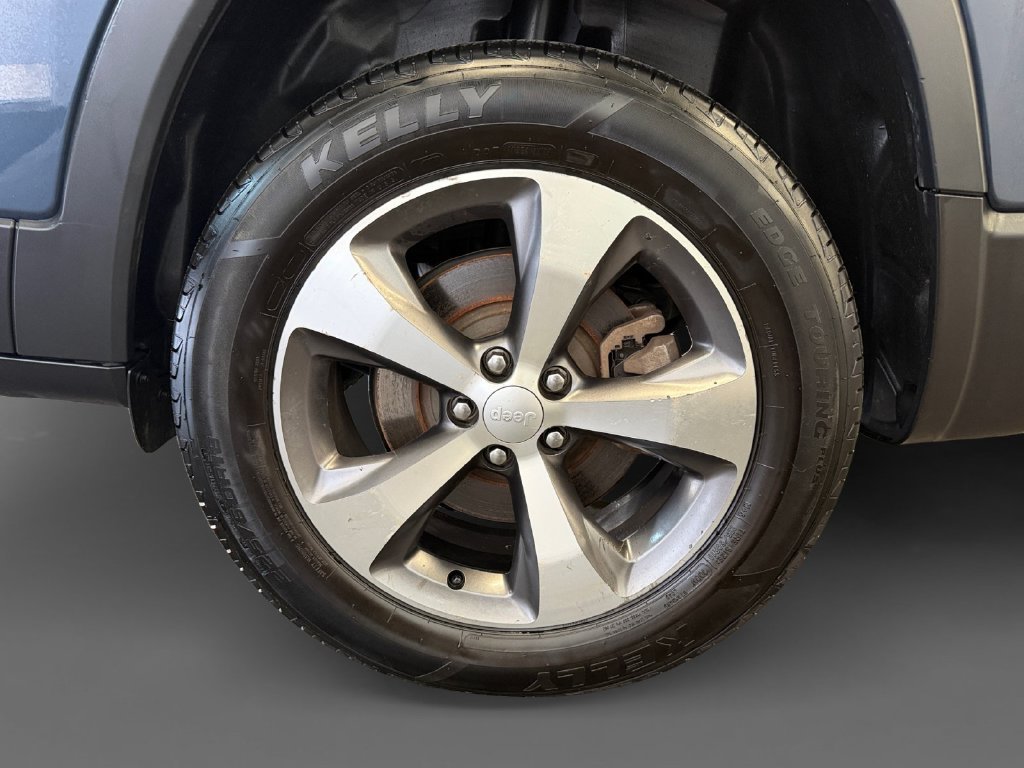 Used 2021 Blue Jeep Limited image 17