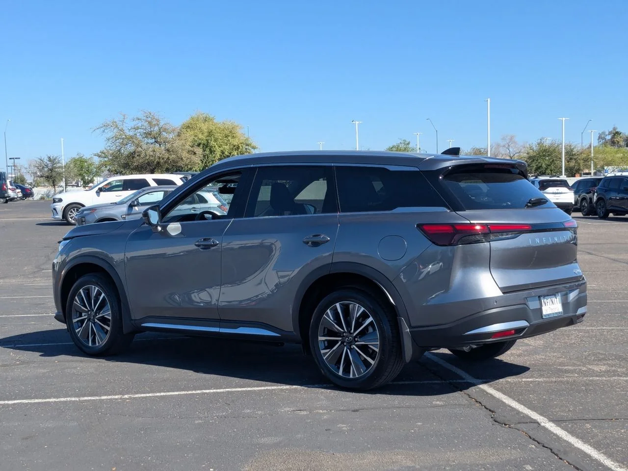 Certified Used 2026 Graphite Shadow INFINITI Luxe image 3